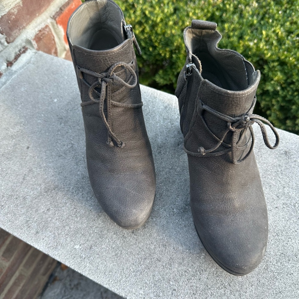 Eileen Fisher Dark Gray Leather Suede Boots Bootie 8